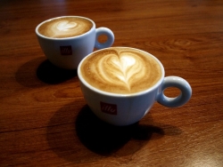 G.Serban miss latte art